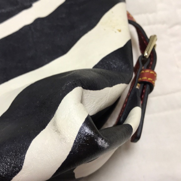 Dooney & Bourke purse - Picture 3 of 8